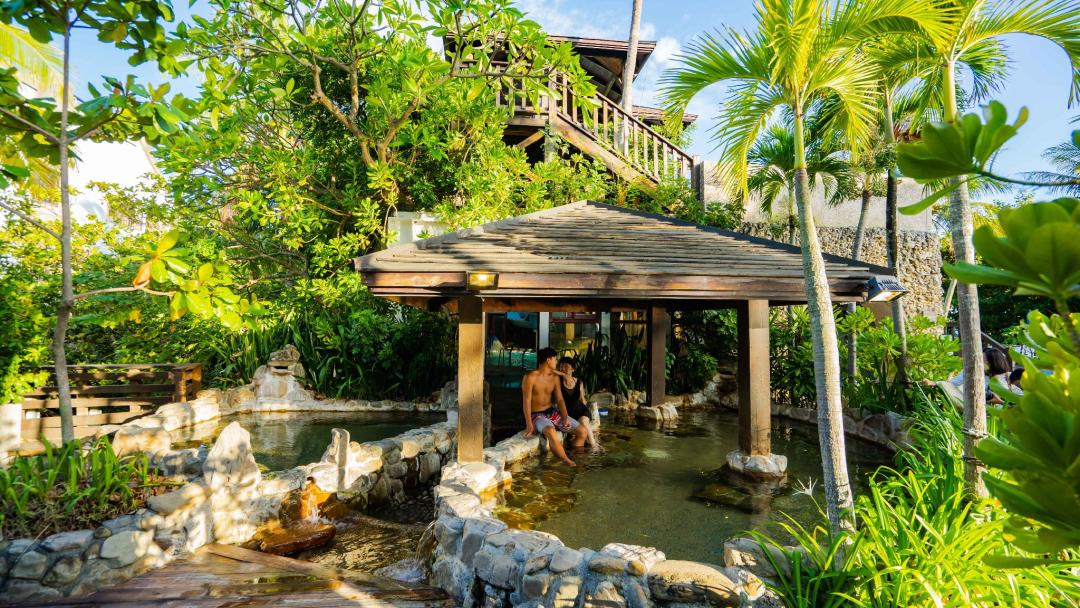 Hot tub