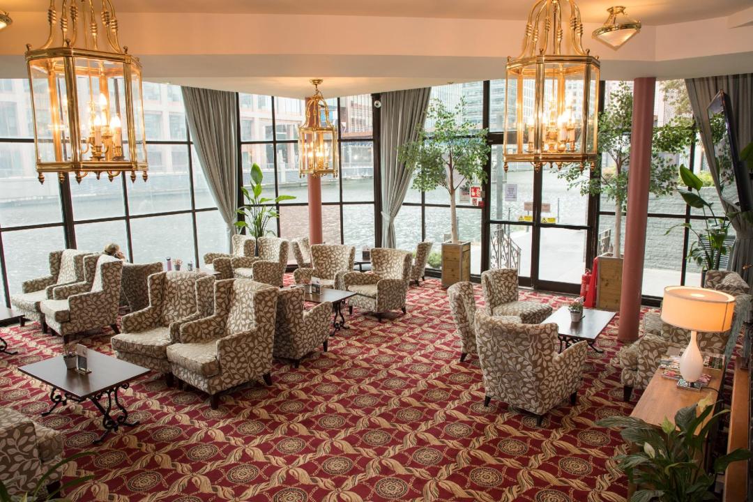 Bar/lounge