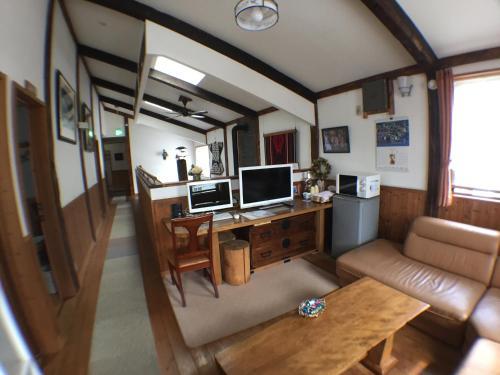 Shared lounge/TV area