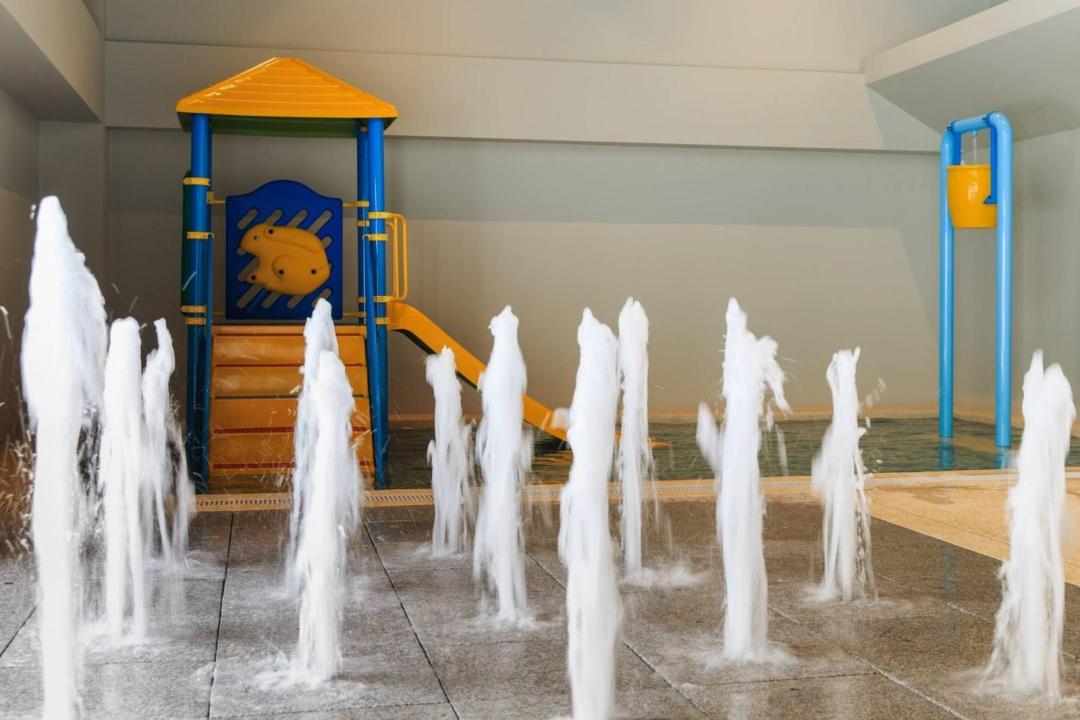 Swimming pool [kids]