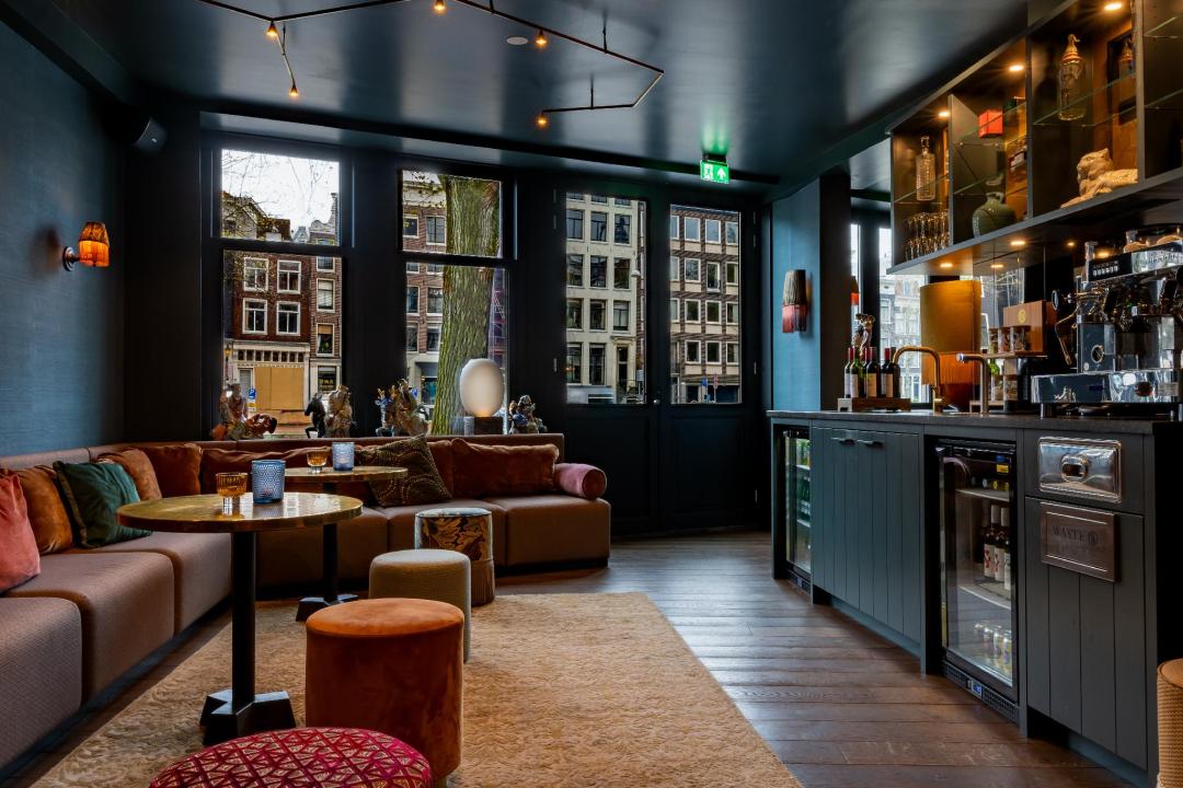 Bar/lounge
