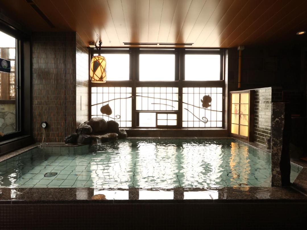 Hot spring bath