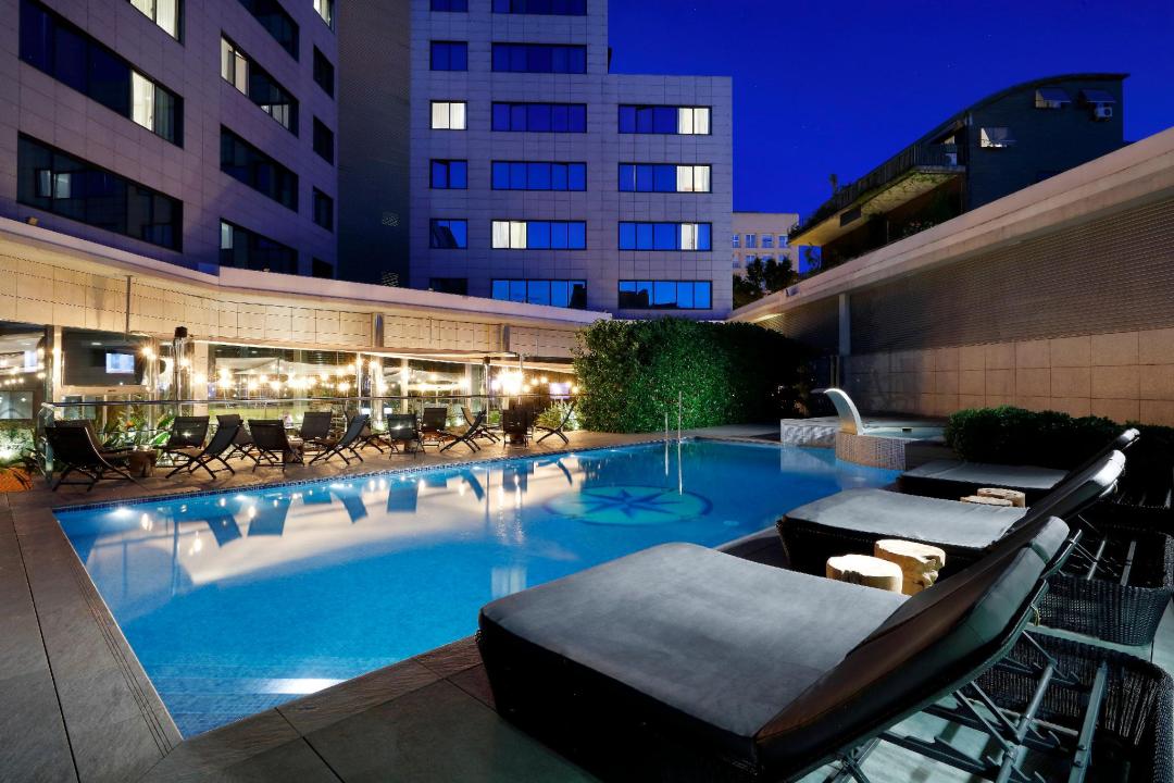 Swimming pool