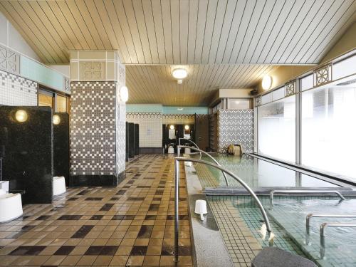 Hot spring bath