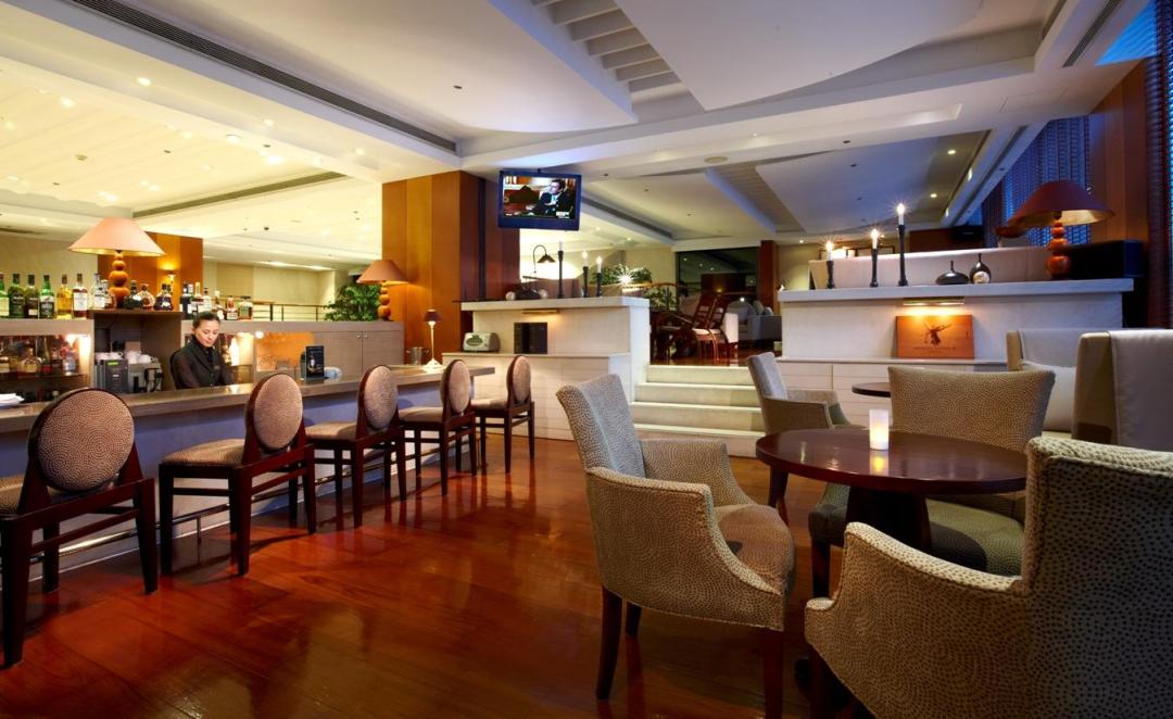 Bar/lounge