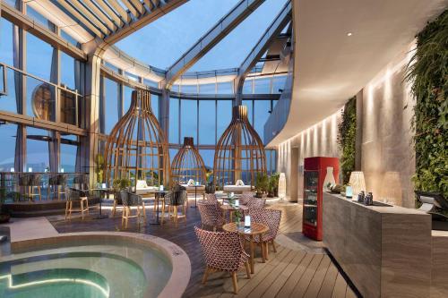 Bar/lounge