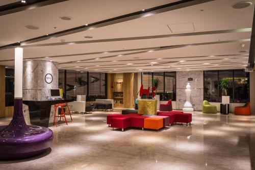 Shared lounge/TV area